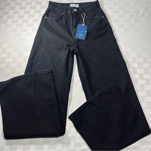 NWTs Bershka | Black Wide Leg Denim Jeans // 00